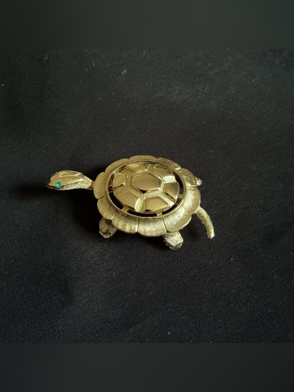 Vintage Napier Gold Tone Turtle Brooch with green eyes - Women Accessories